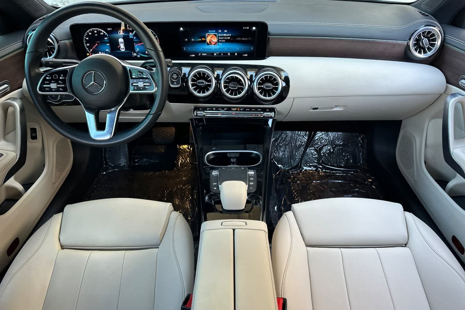 Used 2023 Mercedes-Benz CLA 250 image 12