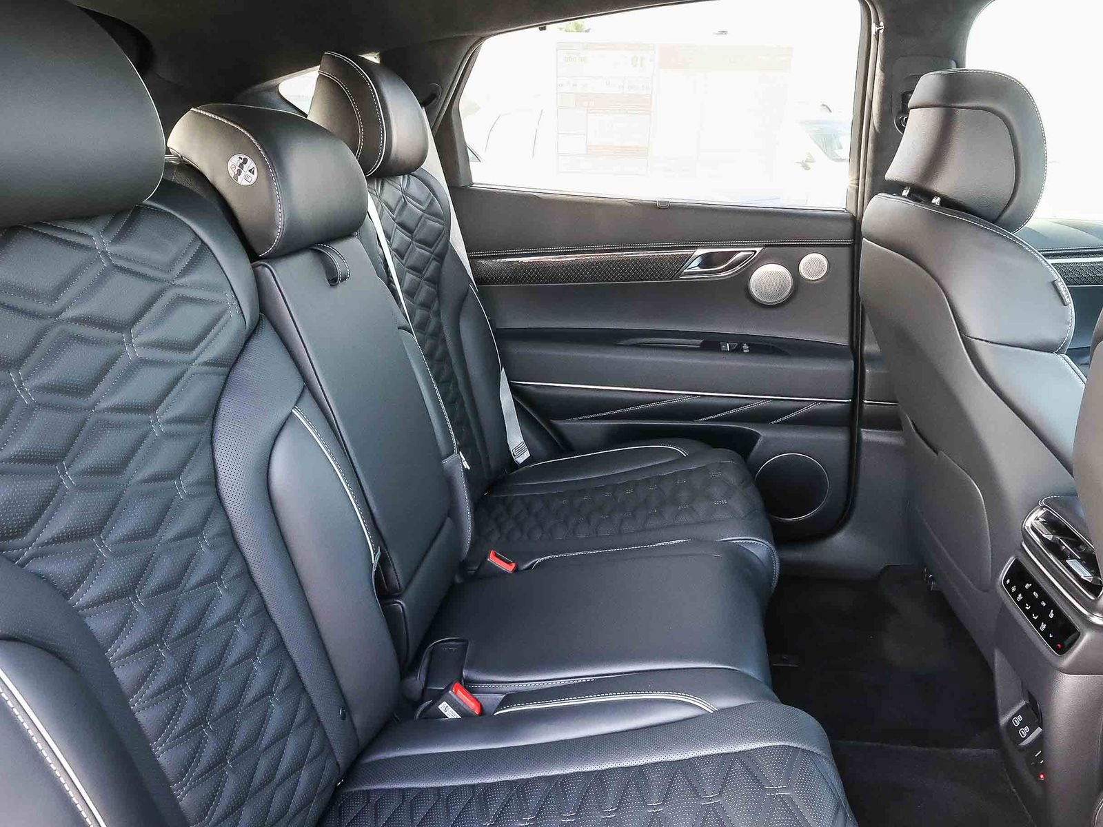 New 2026 Genesis GV80 3.5T e-SC image 18