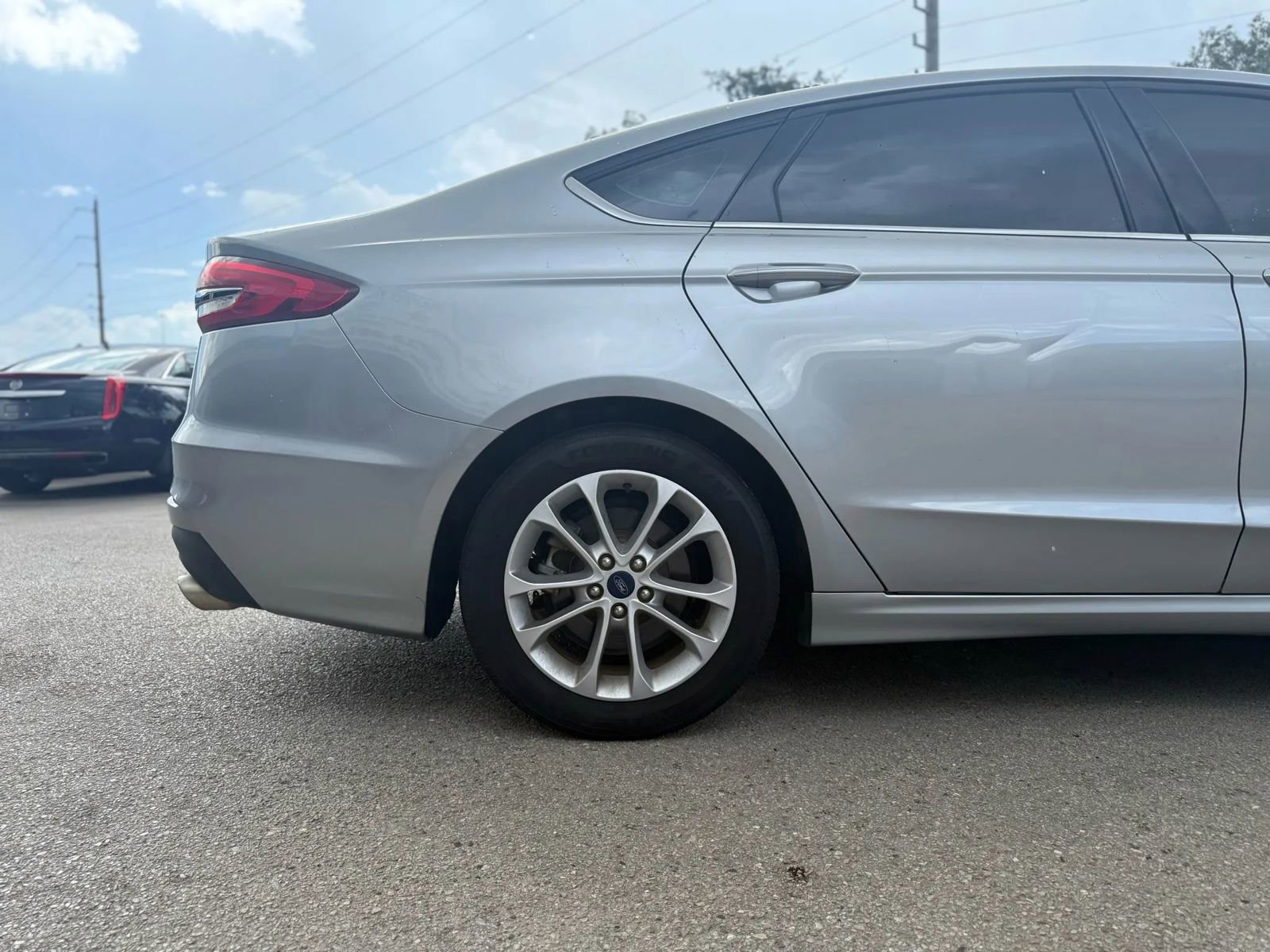 Used 2020 Ford Fusion SE image 27