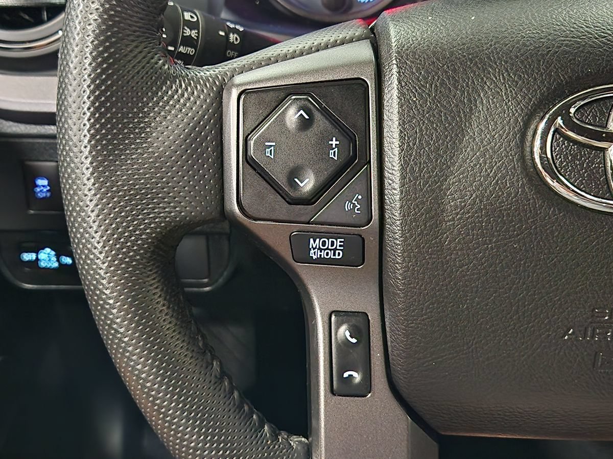 Used 2021 Toyota Tacoma TRD Off-Road w/ Technology Package AWD/4WD image 48