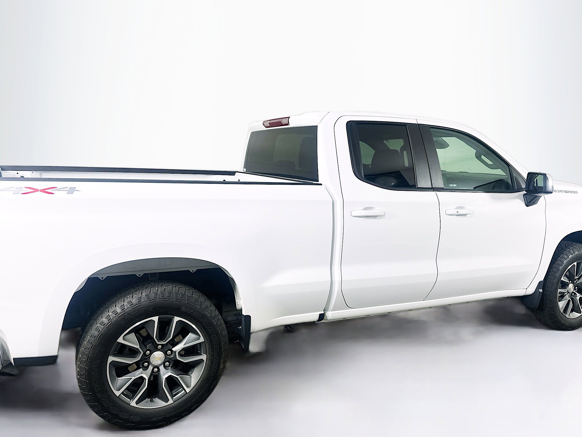 Used 2023 Chevrolet Silverado 1500 LT image 9