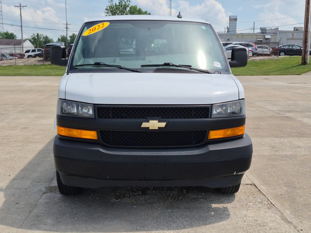Used 2022 Chevrolet Express 3500 LS RWD image 2