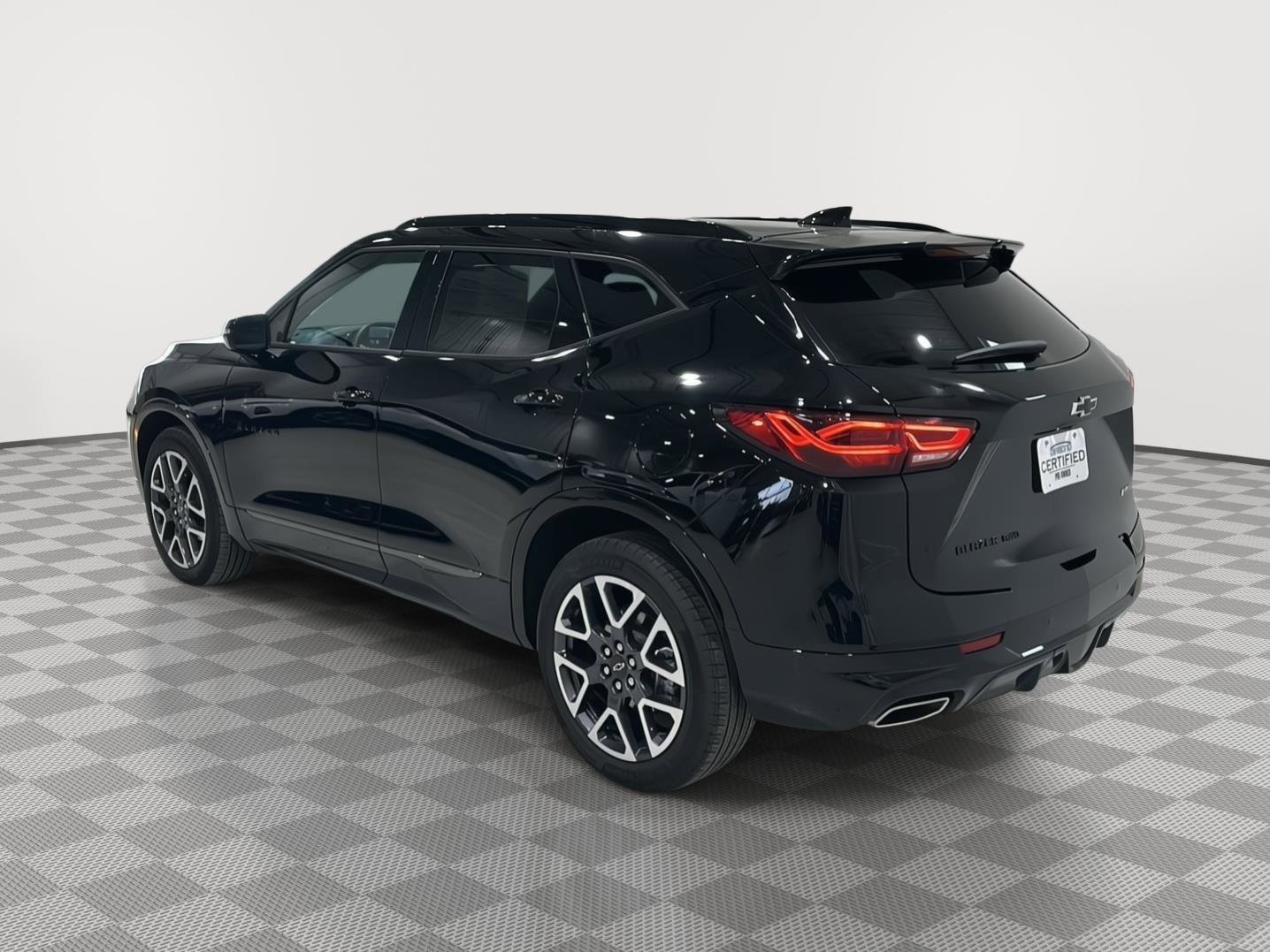 Used 2025 Chevrolet Blazer RS image 3