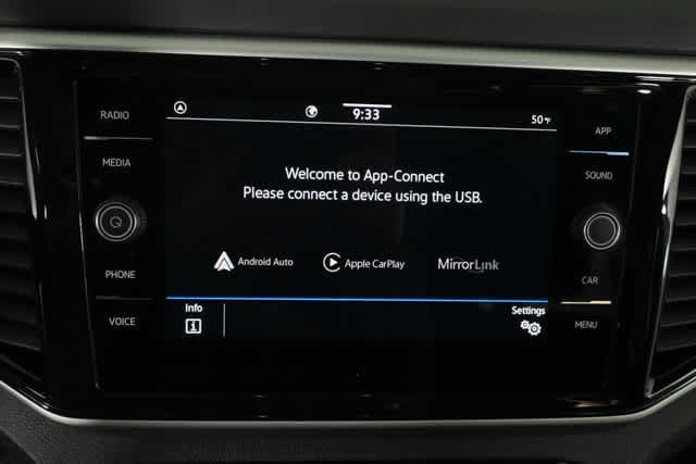 Certified 2023 Volkswagen Atlas Cross Sport SE w/ Panoramic Sunroof Package image 7