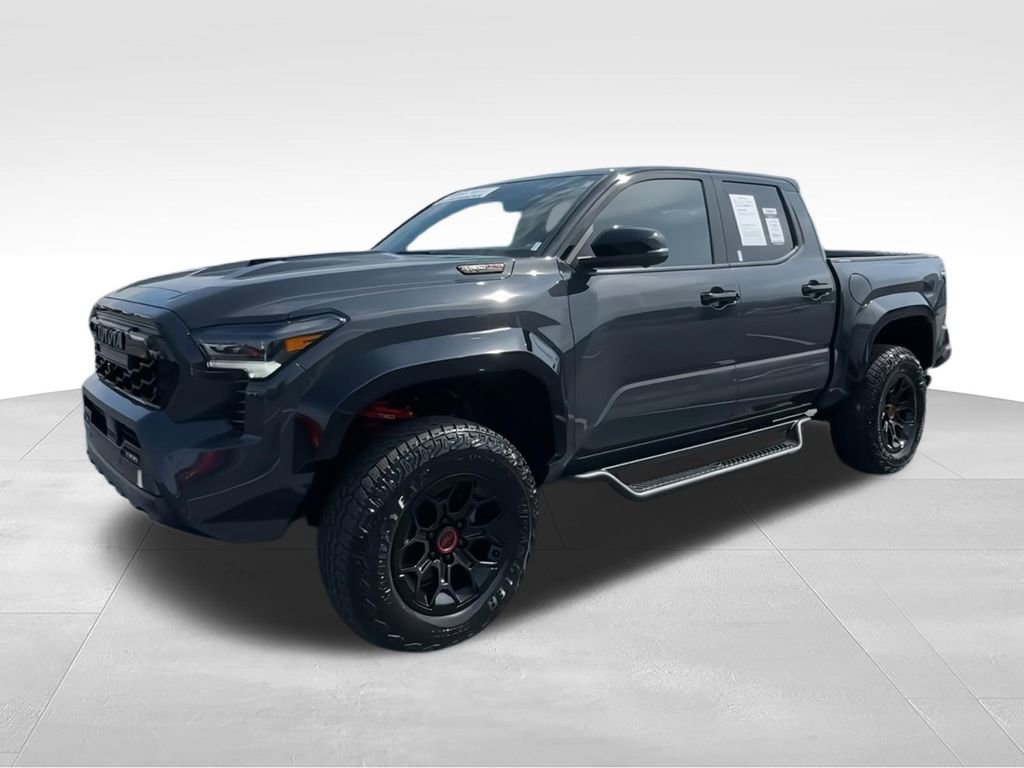 Used 2025 Toyota Tacoma TRD Pro AWD/4WD image 4