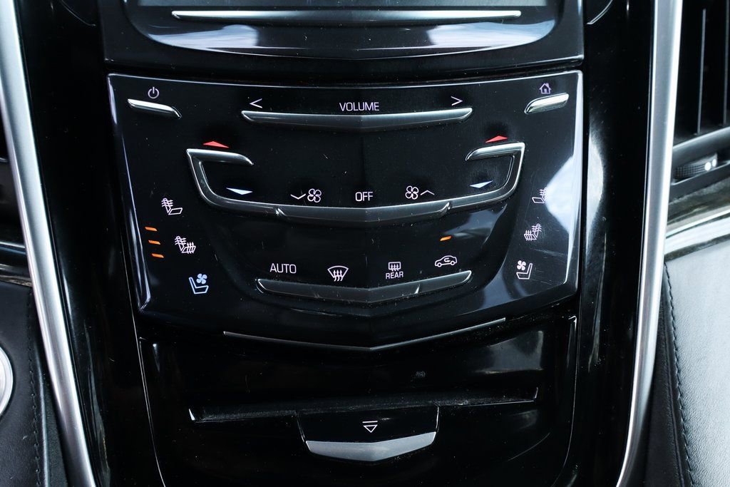 Used 2019 Cadillac Escalade Platinum AWD/4WD image 37