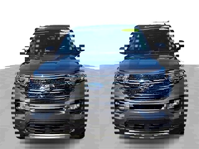 Certified 2023 Ford Explorer XLT w/ Equipment Group 202A image 3