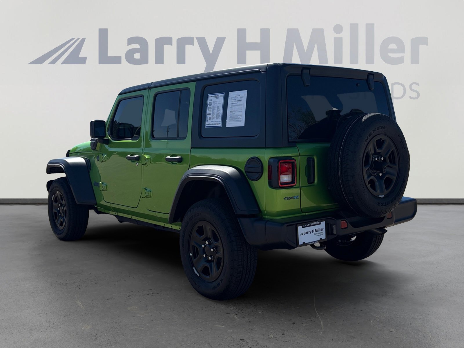 Used 2025 Jeep Wrangler Sport S image 4
