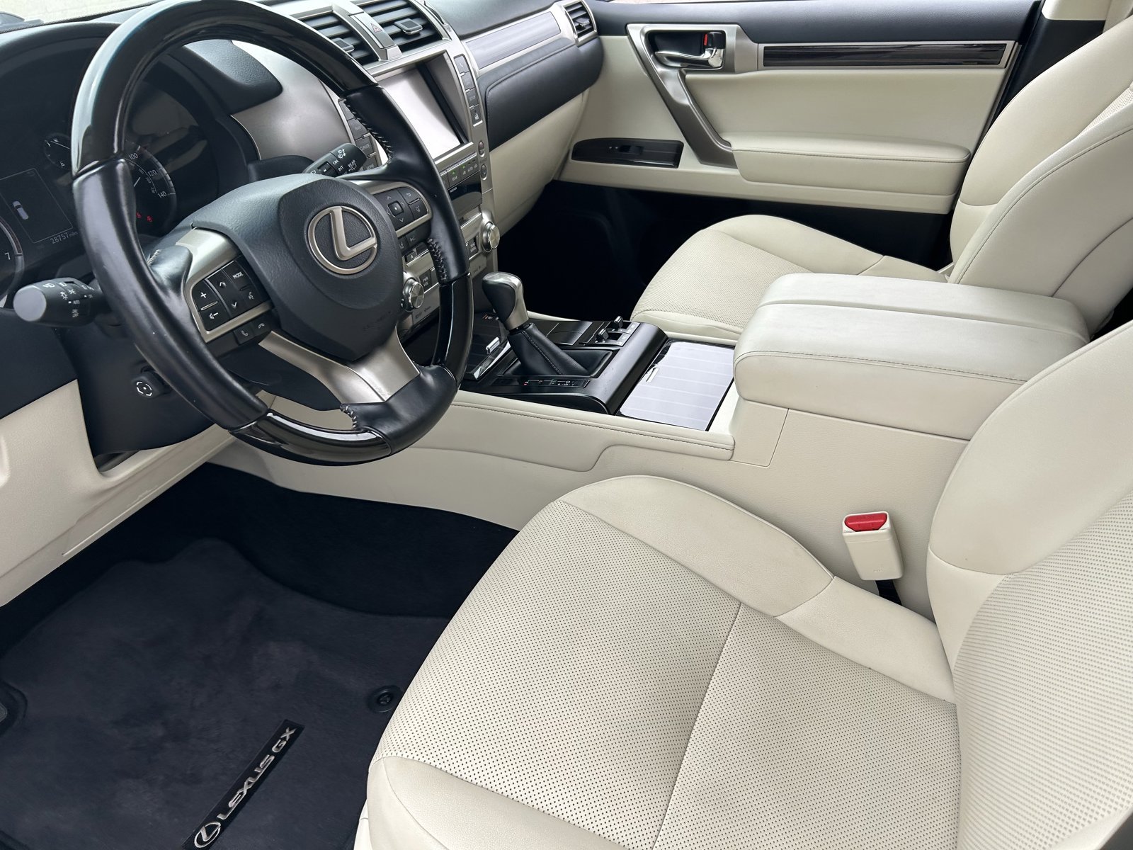 Used 2021 Lexus GX 460 Premium w/ Premium Package image 9
