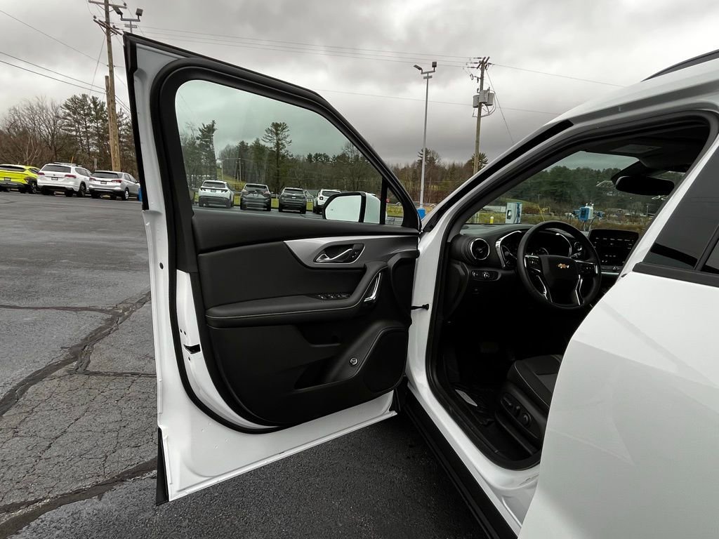 New 2026 Chevrolet Blazer LT w/ Convenience Package image 10