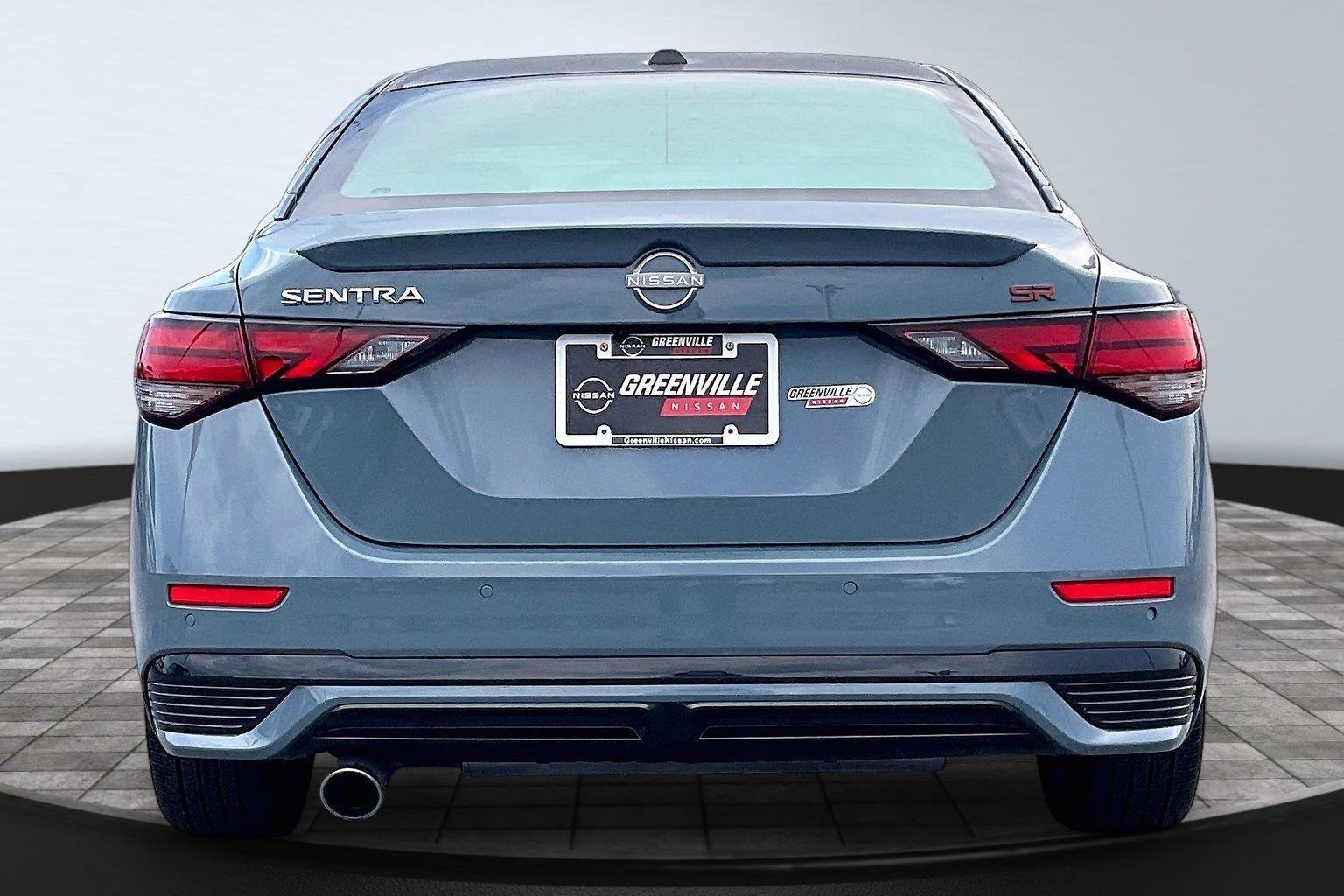 Used 2025 Nissan Sentra SR FWD image 5