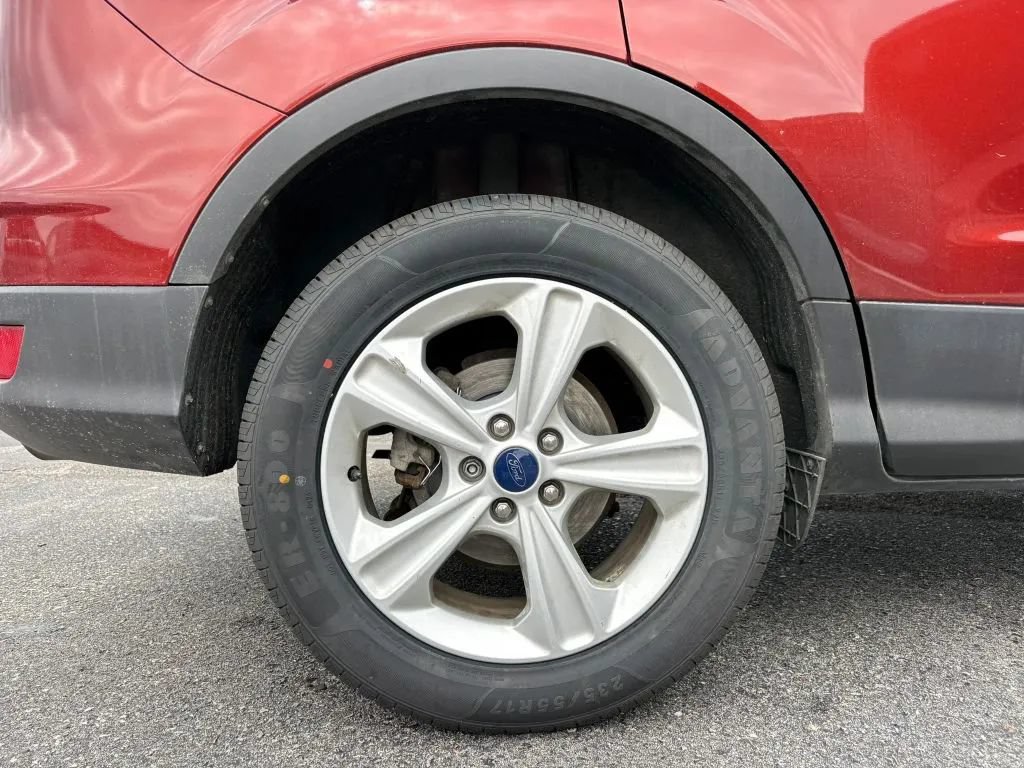 Used 2016 Ford Escape SE w/ Equipment Group 201A AWD/4WD image 22