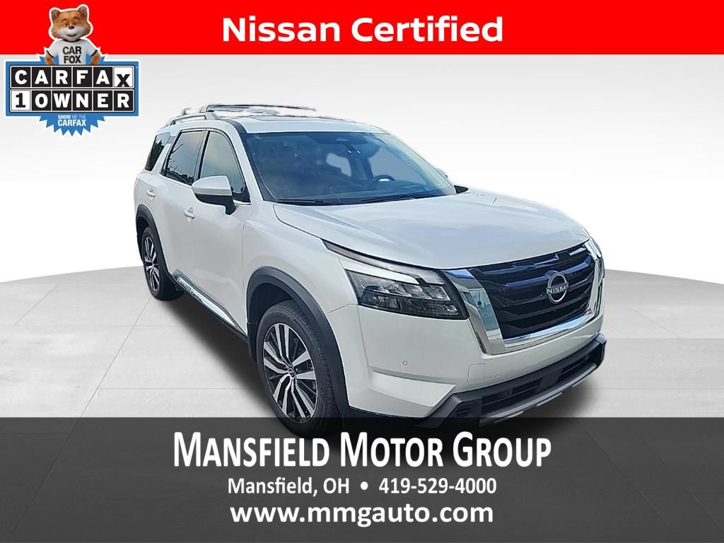 Certified 2025 Nissan Pathfinder Platinum w/ Cargo Package AWD/4WD image 1