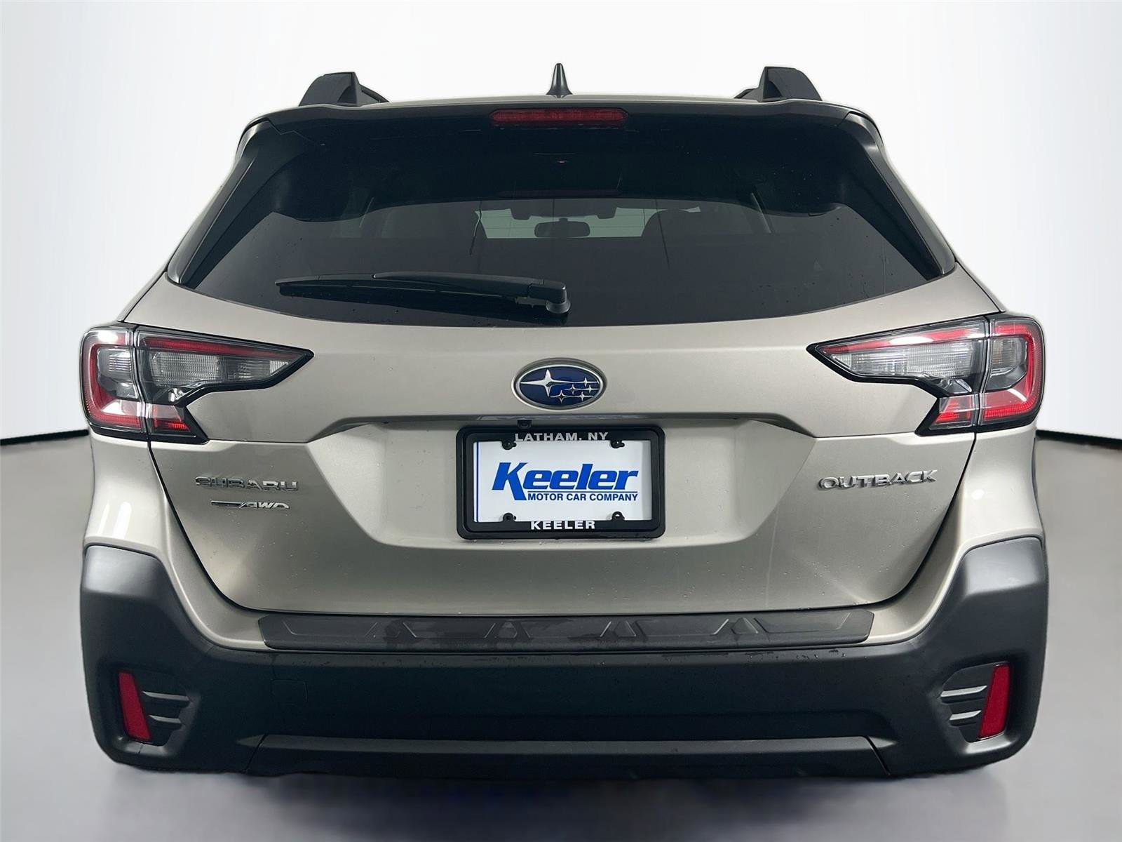 Used 2020 Subaru Outback Premium image 5