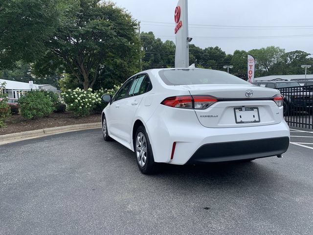 Used 2026 Toyota Corolla LE FWD image 6