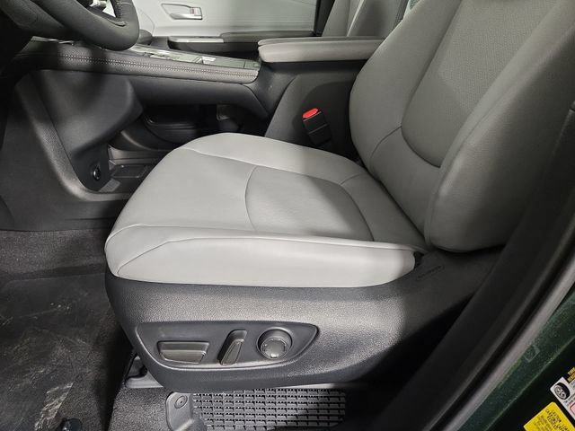 New 2026 Toyota Sienna XLE FWD image 32