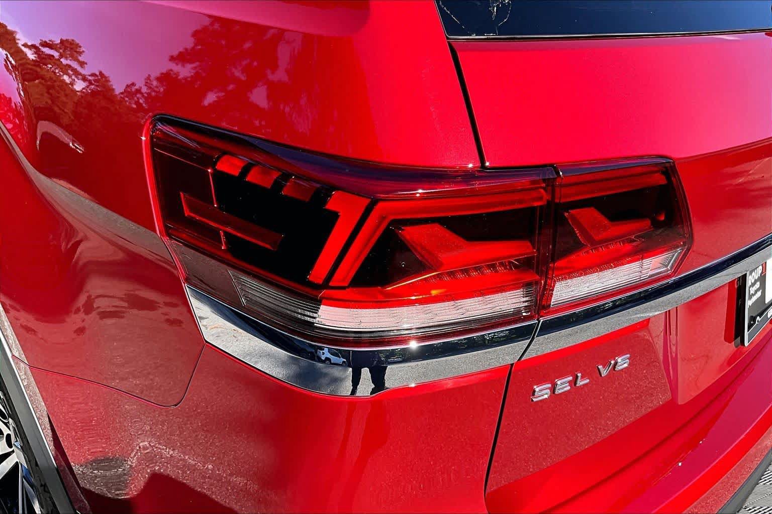 Used 2022 Volkswagen Atlas SEL AWD/4WD image 29