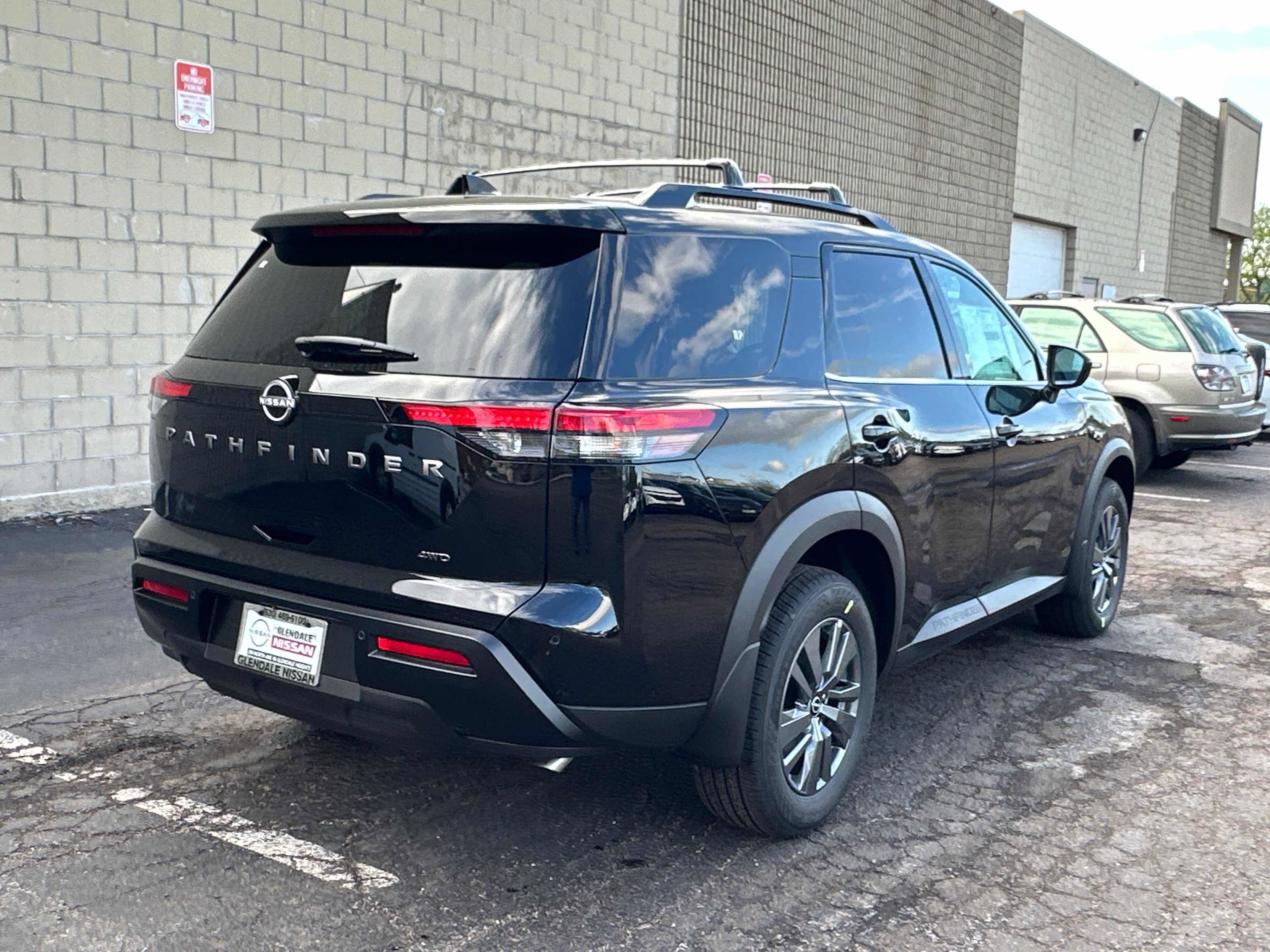 New 2026 Nissan Pathfinder SV AWD/4WD image 4