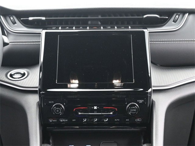 Used 2024 Jeep Grand Cherokee Laredo image 26