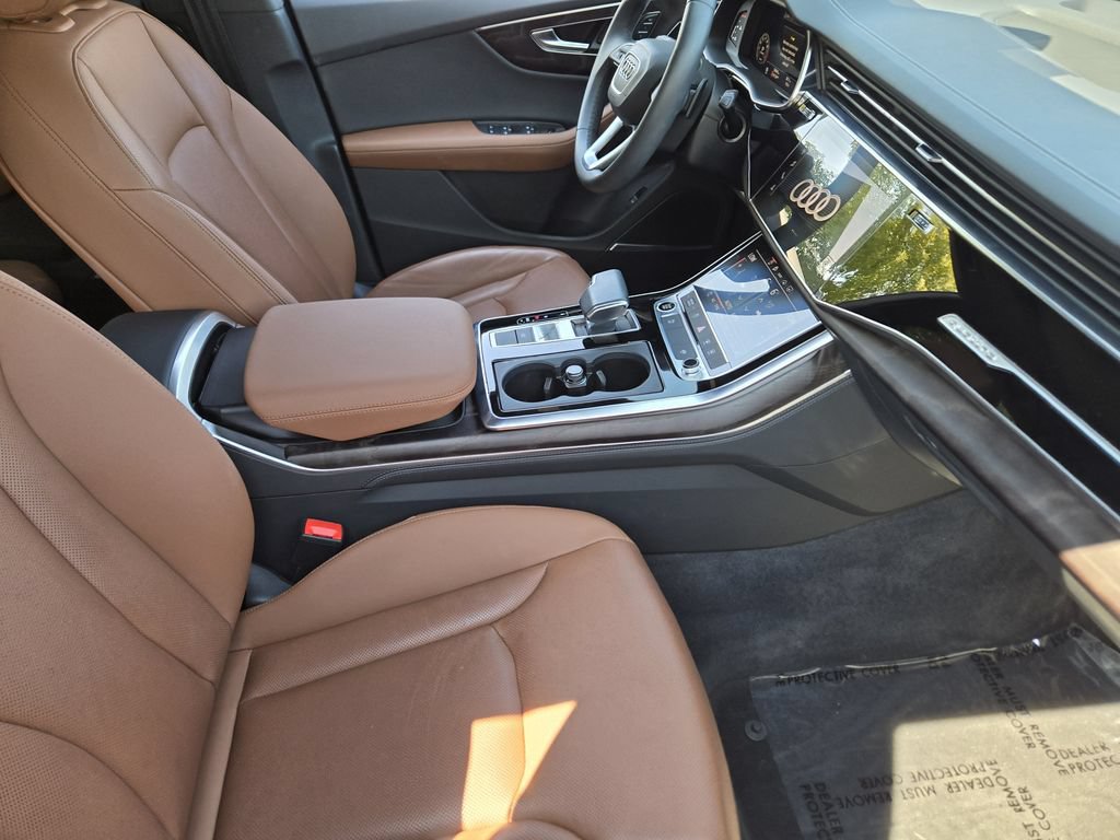 Certified 2023 Audi Q8 Premium Plus w/ Premium Plus Package AWD/4WD image 18