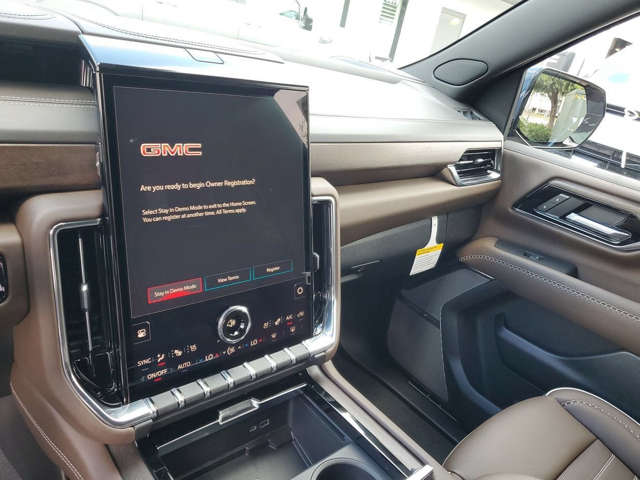 New 2026 GMC Yukon XL Denali Ultimate AWD/4WD image 26