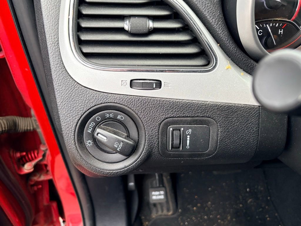 Used 2019 Dodge Journey SE w/ Blacktop Package image 16