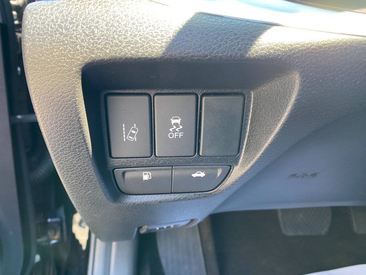Used 2015 Acura TLX w/ Technology Package FWD image 22