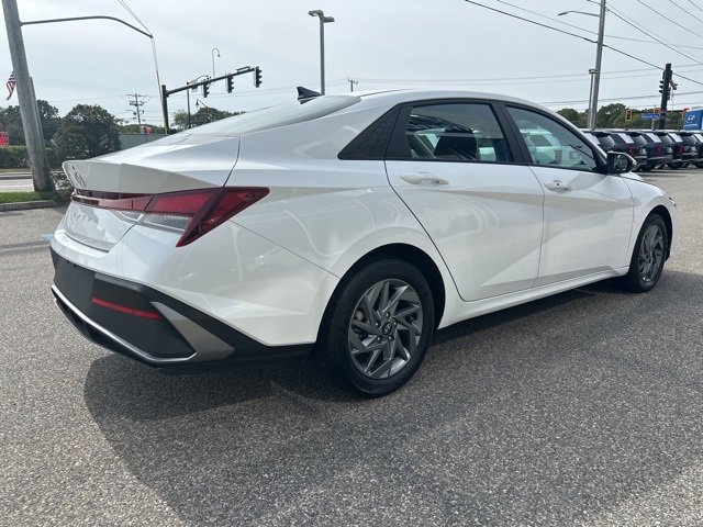 Certified 2024 Hyundai Elantra SEL image 6