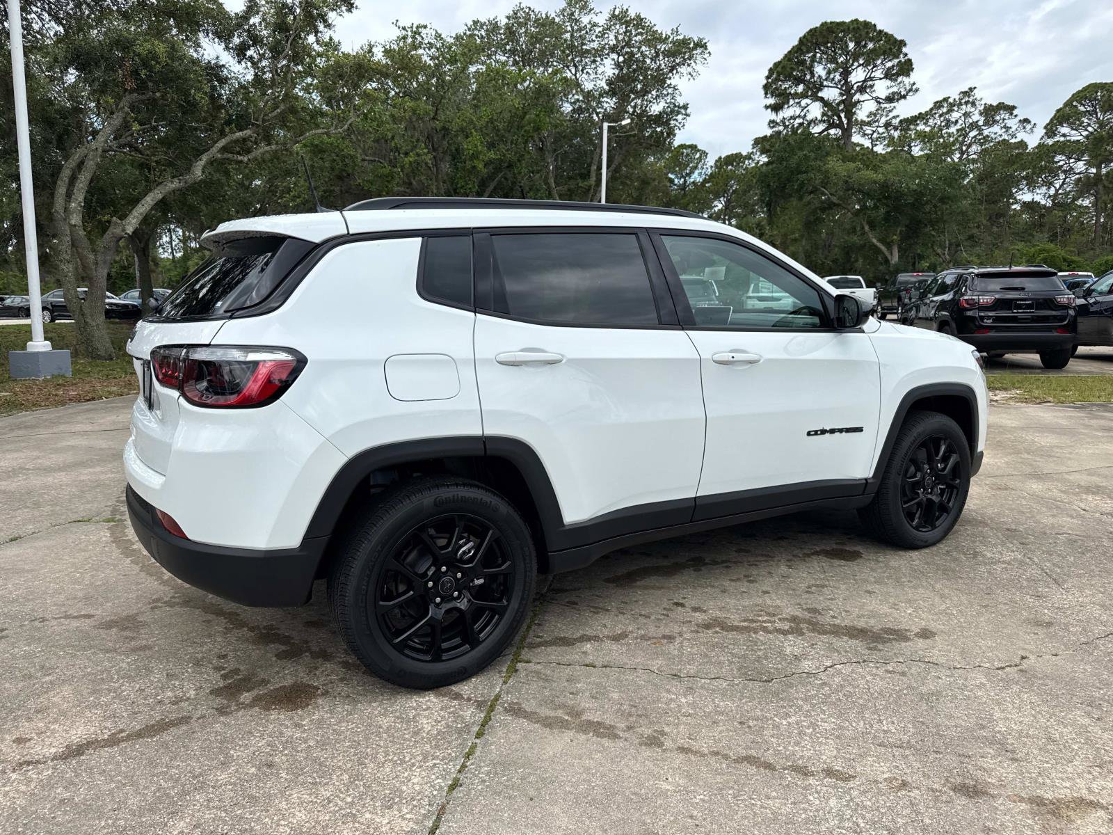 New 2026 Jeep Compass Latitude AWD/4WD image 3