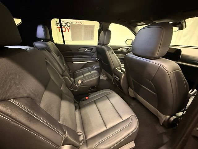 Used 2026 Chevrolet Traverse LT AWD/4WD image 7