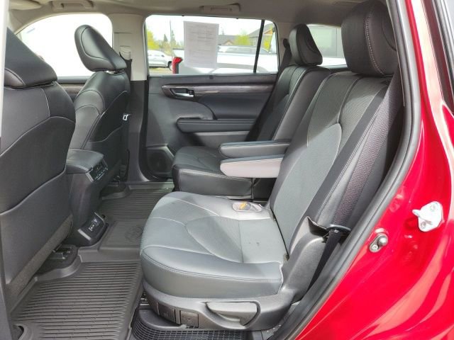 Used 2022 Toyota Highlander Limited AWD/4WD image 19