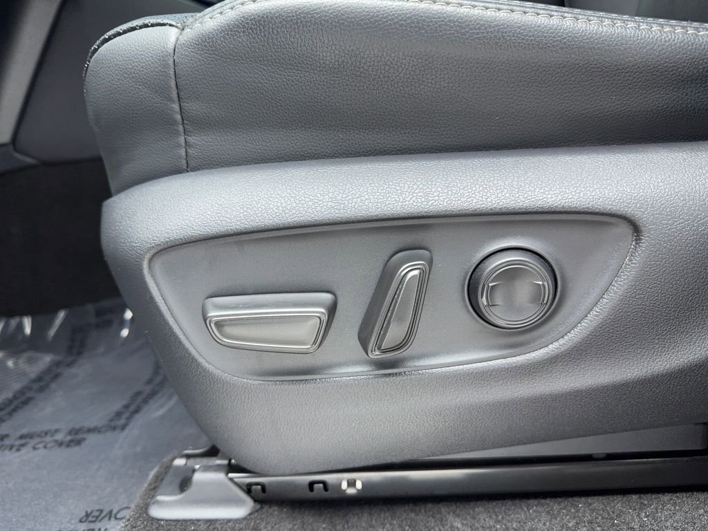 Used 2024 Toyota Land Cruiser image 46