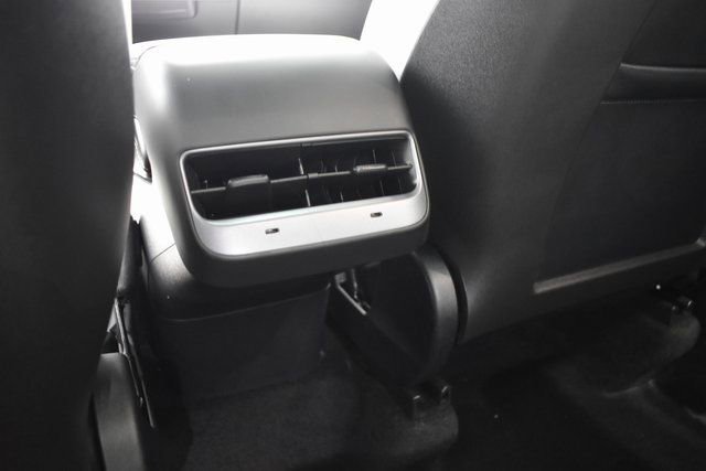 Used 2025 Tesla Model Y Long Range image 29