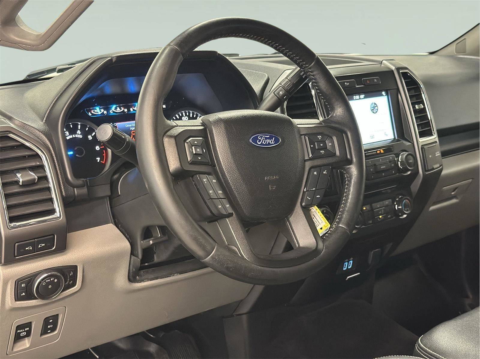 Used 2017 Ford F150 XLT w/ Equipment Group 302A Luxury image 22