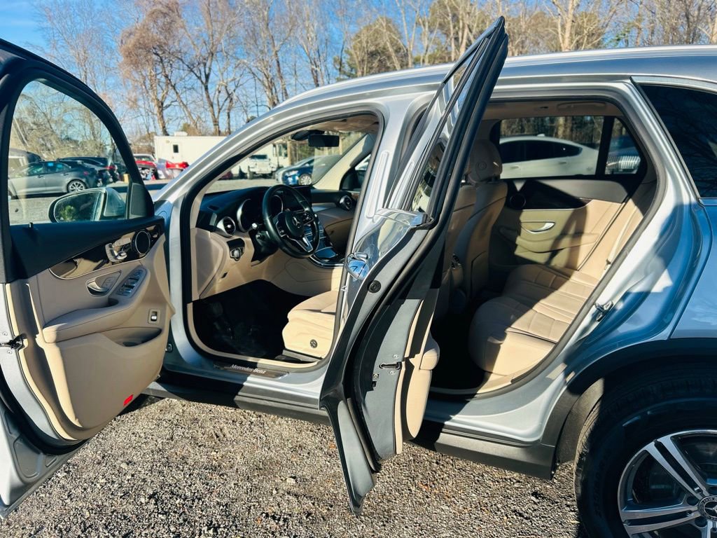 Used 2021 Mercedes-Benz GLC 300 image 19