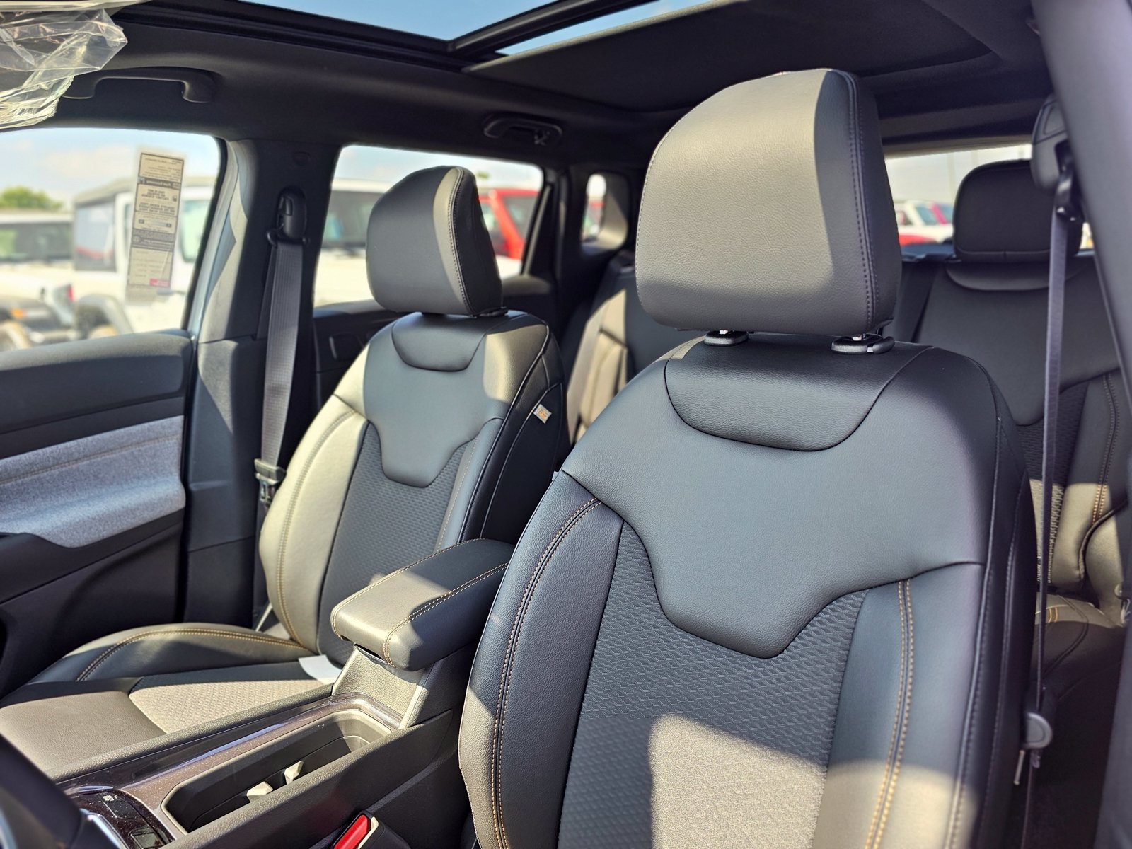 New 2026 Jeep Compass Latitude AWD/4WD image 23