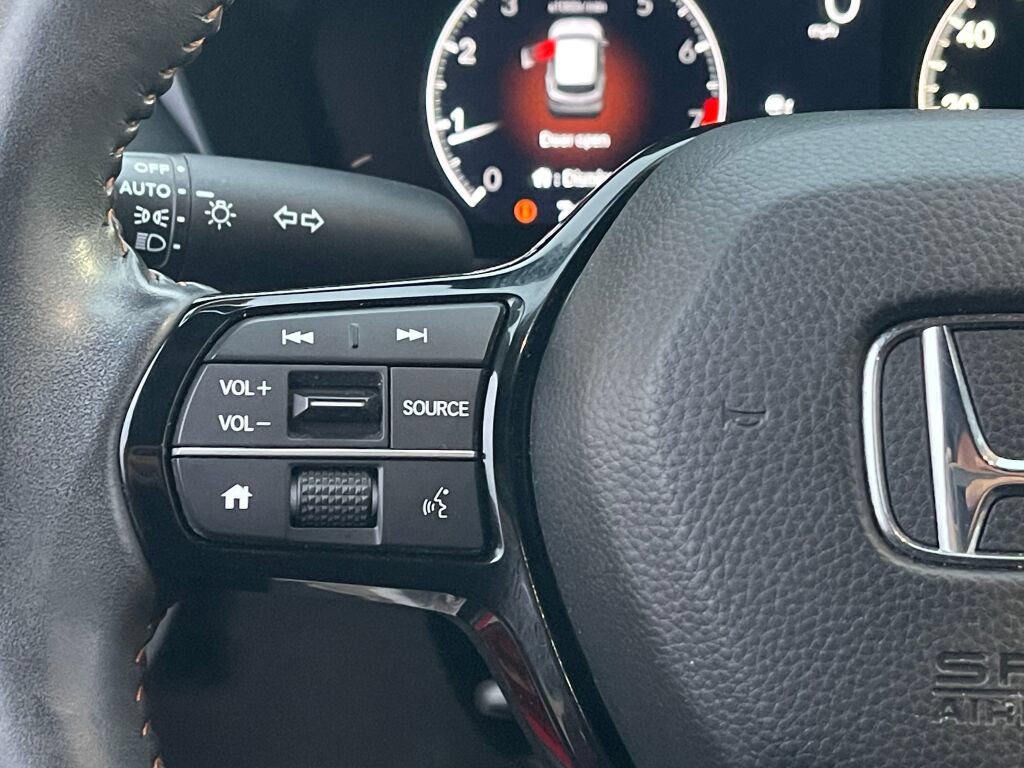 Certified 2025 Honda HR-V Sport image 17