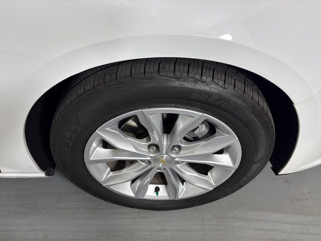 Used 2023 Chevrolet Malibu LT FWD image 14