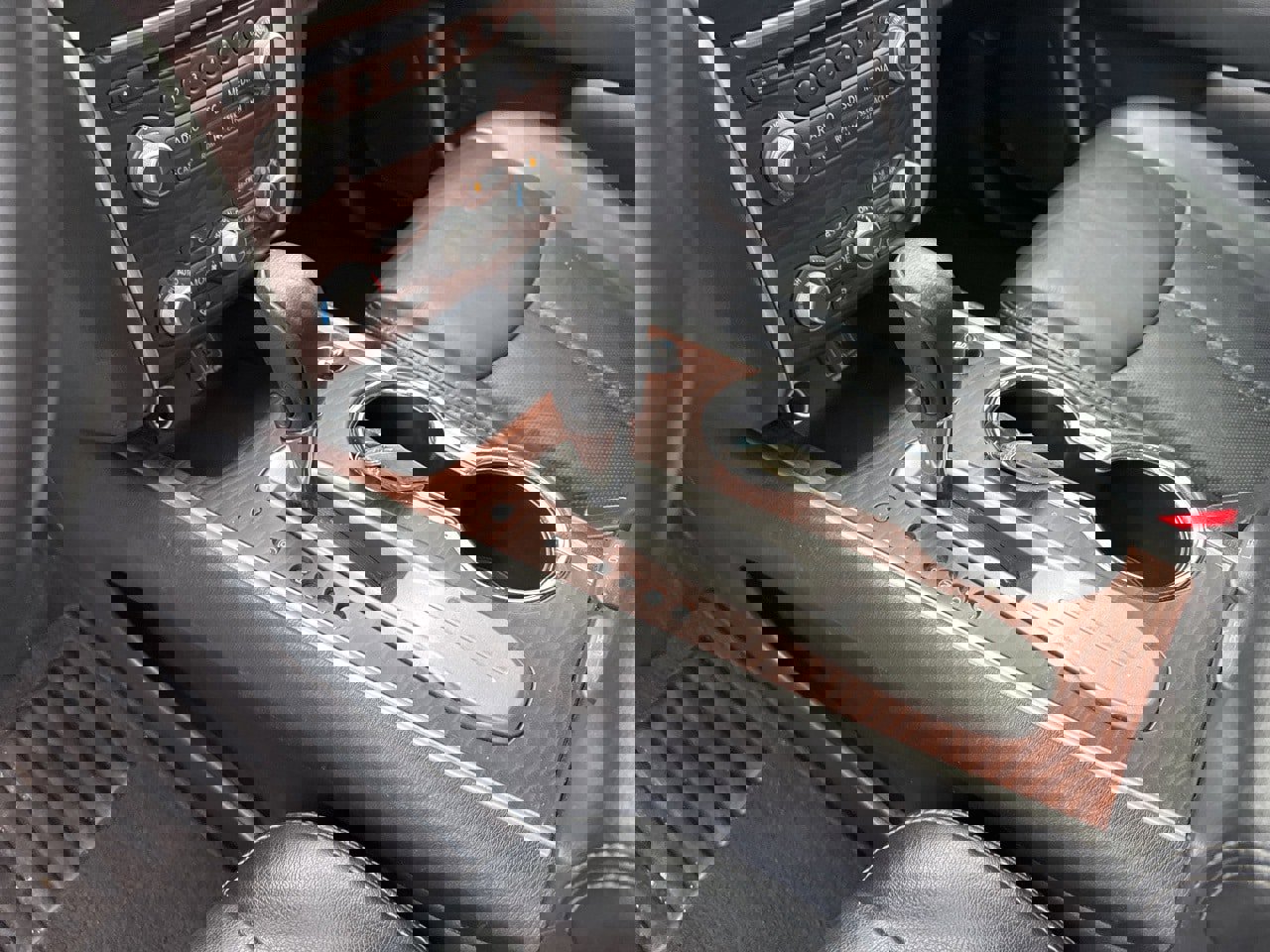 Used 2019 Nissan Pathfinder Platinum image 15