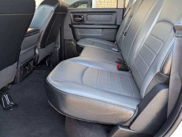 Used 2022 RAM 1500 Tradesman w/ Chrome Appearance Group RWD image 18