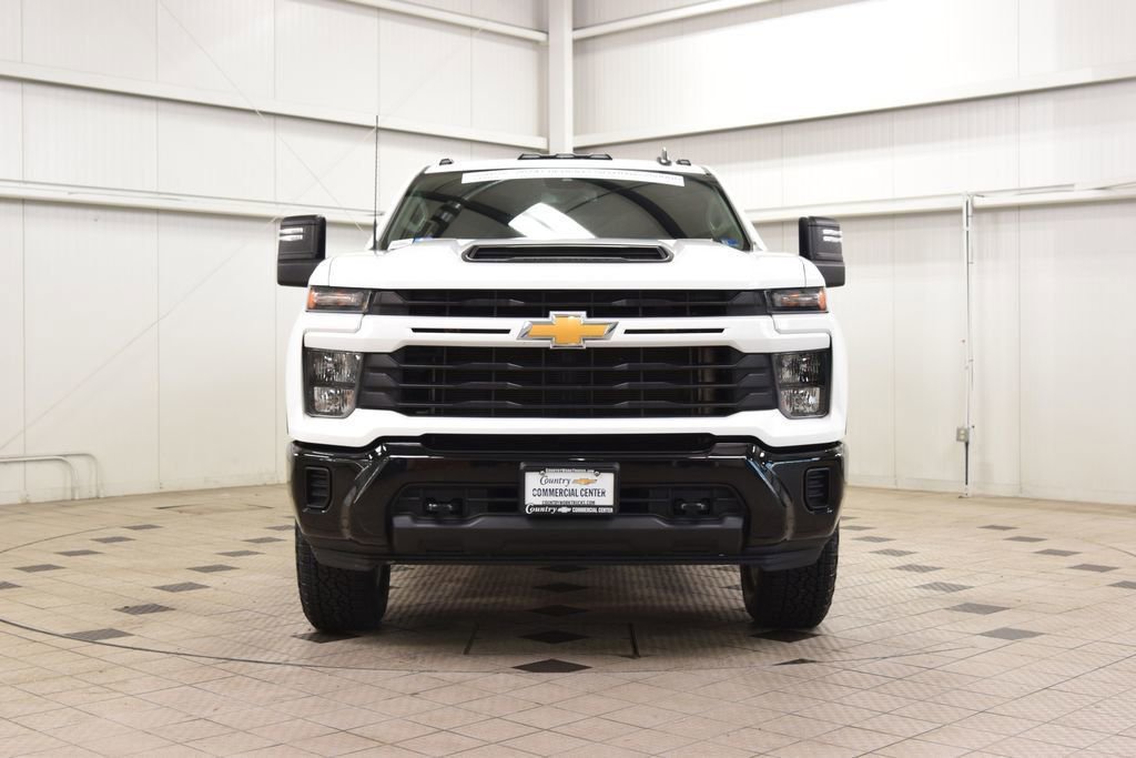 Used 2024 Chevrolet Silverado 2500 Custom w/ Custom Value Package image 2