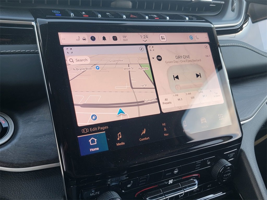 Used 2022 Jeep Grand Cherokee Limited 4xe image 25