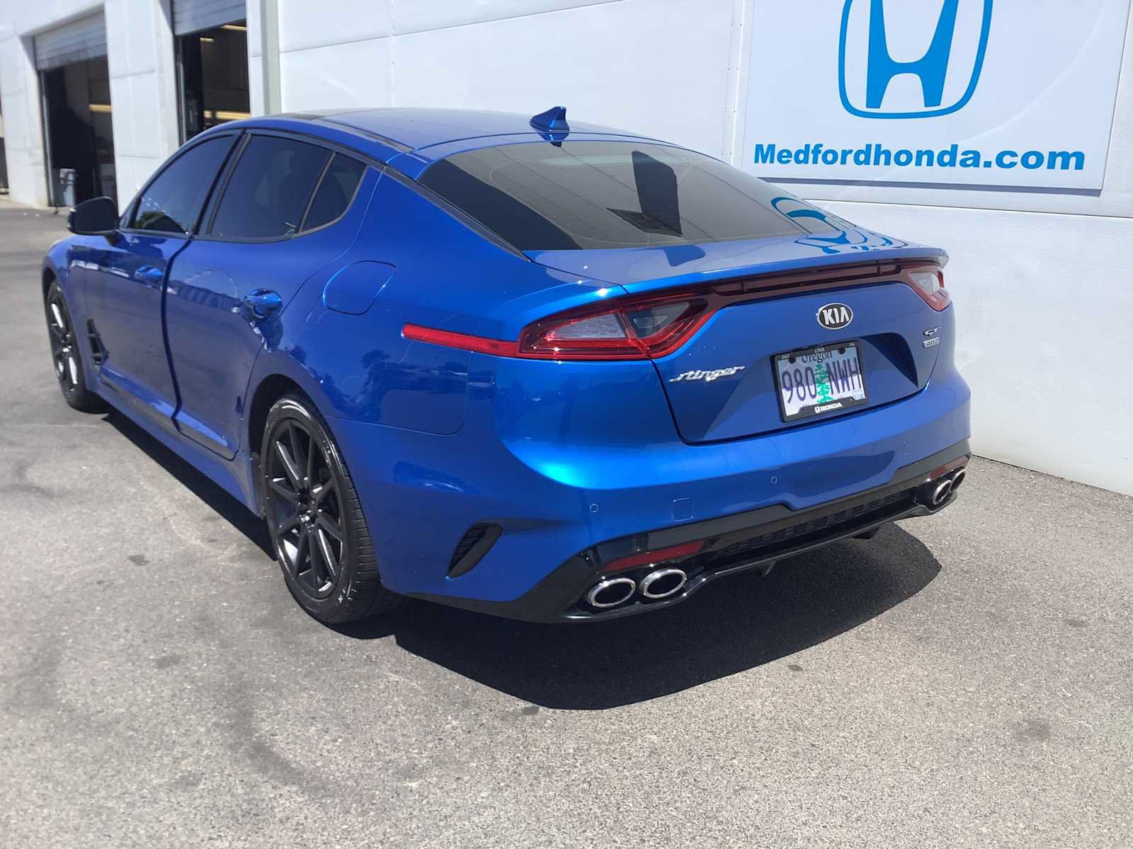 Used 2018 Kia Stinger GT2 AWD/4WD image 4