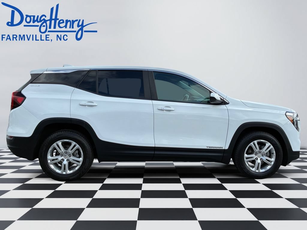 Used 2022 GMC Terrain SLE FWD image 6