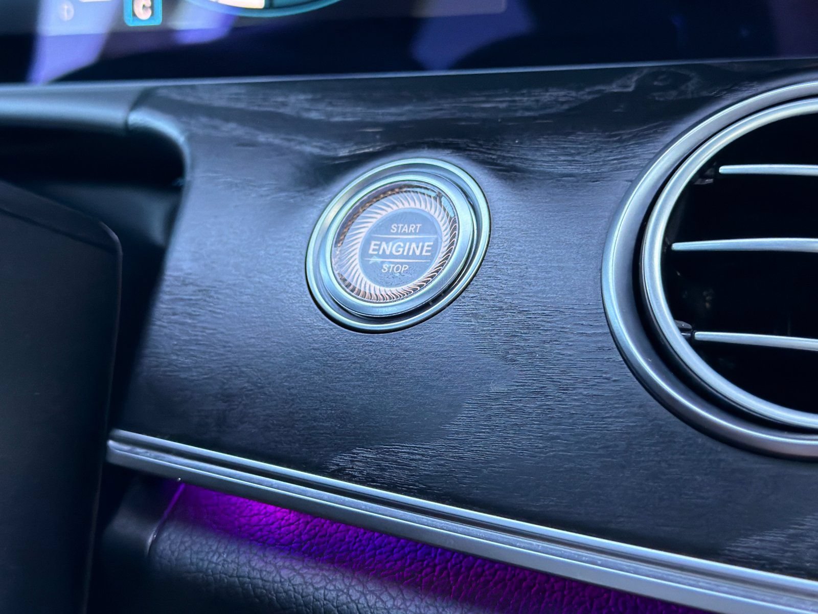 Used 2022 Mercedes-Benz E 350 Sedan image 21
