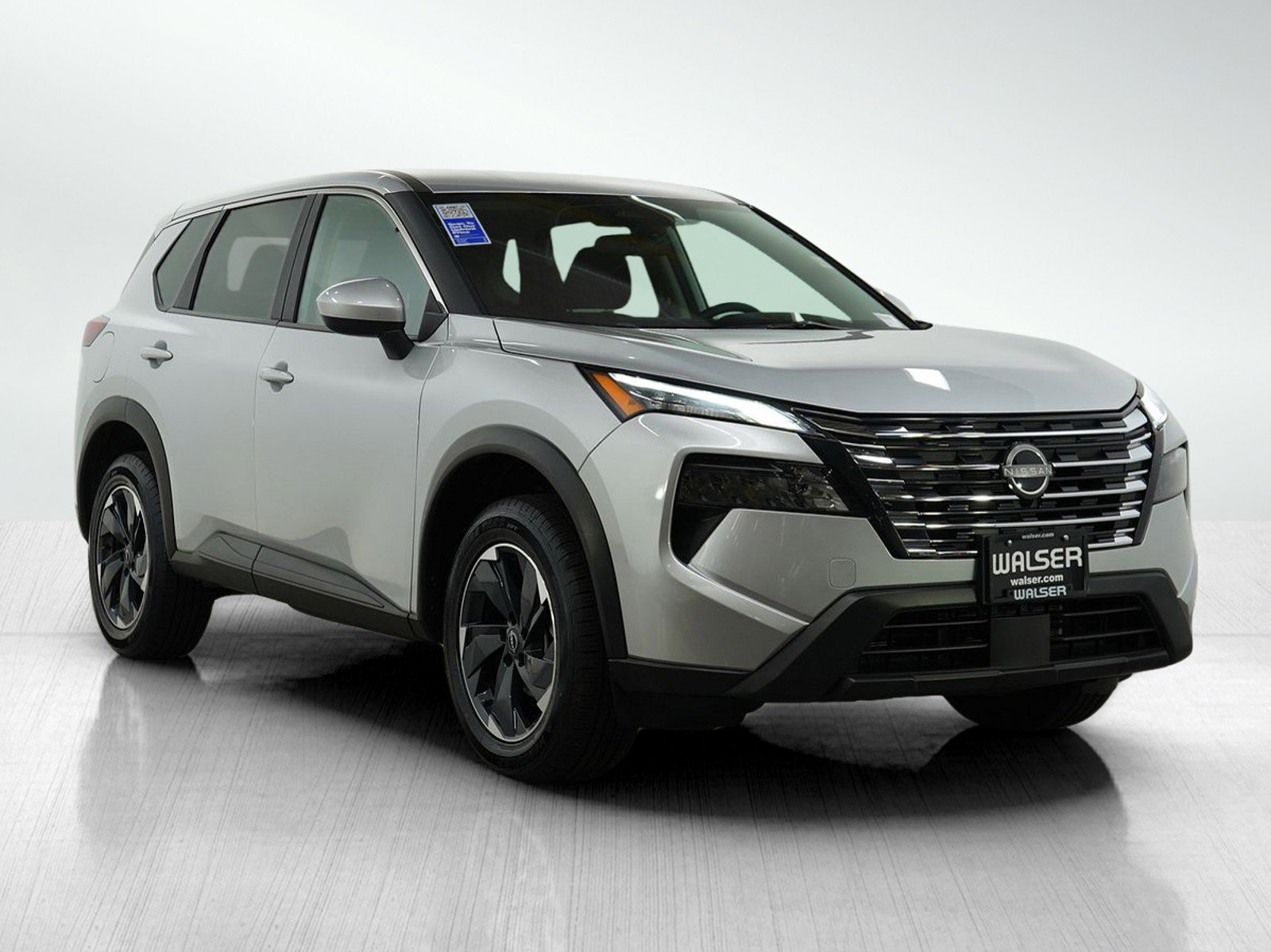 Used 2024 Nissan Rogue SV image 7