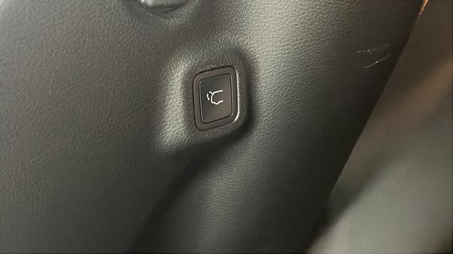 Used 2023 Jeep Compass Altitude w/ Sun and Sound Group image 32