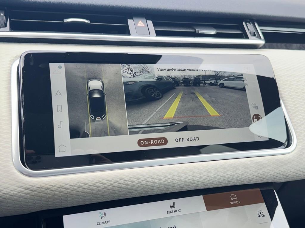 Used 2021 Land Rover Range Rover Velar R-Dynamic S image 19