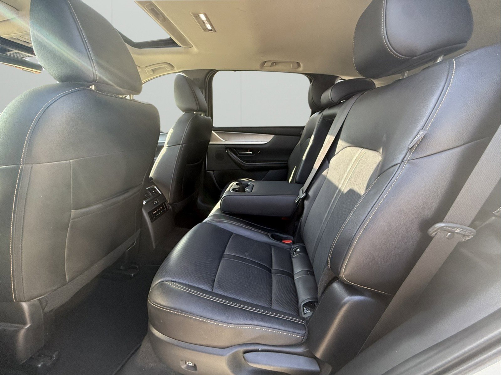 Used 2024 MAZDA CX-90 3.3 Turbo w/ Preferred Plus AWD/4WD image 8