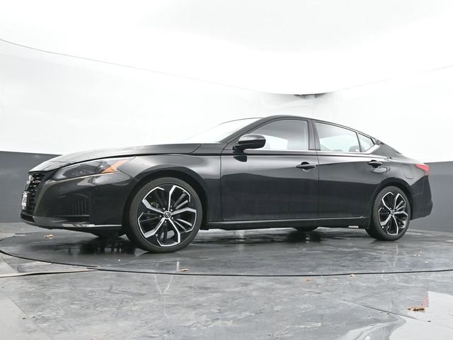 Used 2024 Nissan Altima 2.5 SR image 44